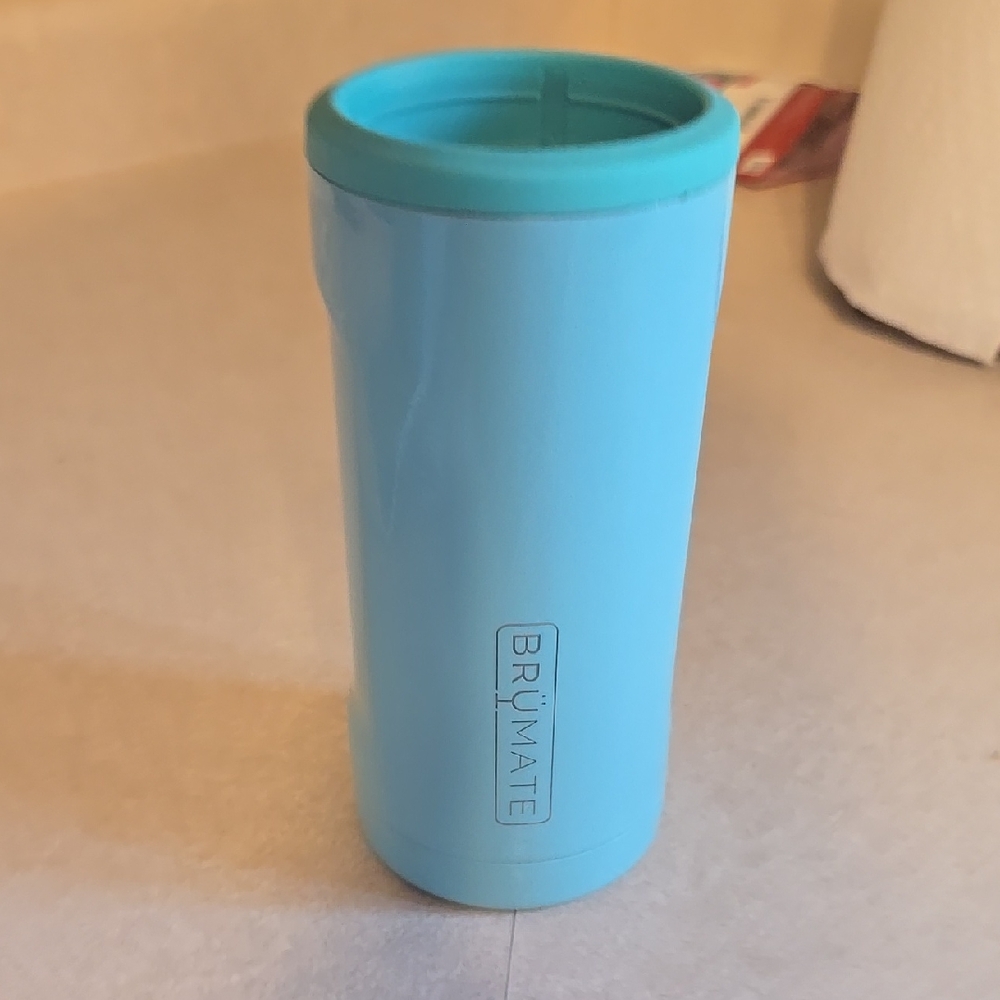 BrüMate Blue Slim Can